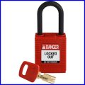 NYL-RED-38PL-KD-klodka-nylonowa-nieprzewodzaca-safekey-brady-lockout-czerwona.jpg